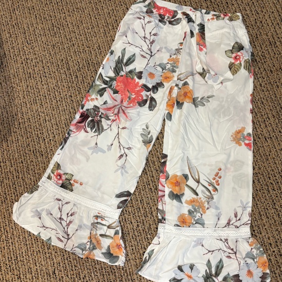 ⬇️🔥Plum Pretty Sugar Bloomers/ pajama pants - Picture 1 of 9